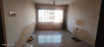 Room in 2 BHK Apartment at Pestom Sagar Colony, Chembur – for Rent
