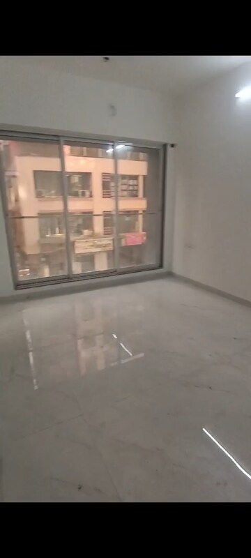 Room in 2 BHK Apartment at LK Umang Heights, Andheri West – for Rent
