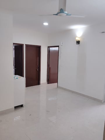 Room in 2 BHK Apartment at Signature Global Proxima Phase 2, Sector 89 – for Rent