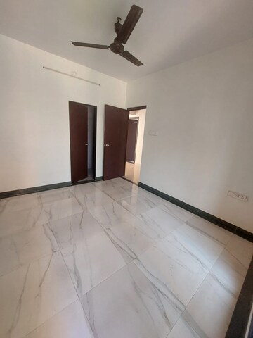 Room in 3 BHK Apartment at Seawoods – for Sale