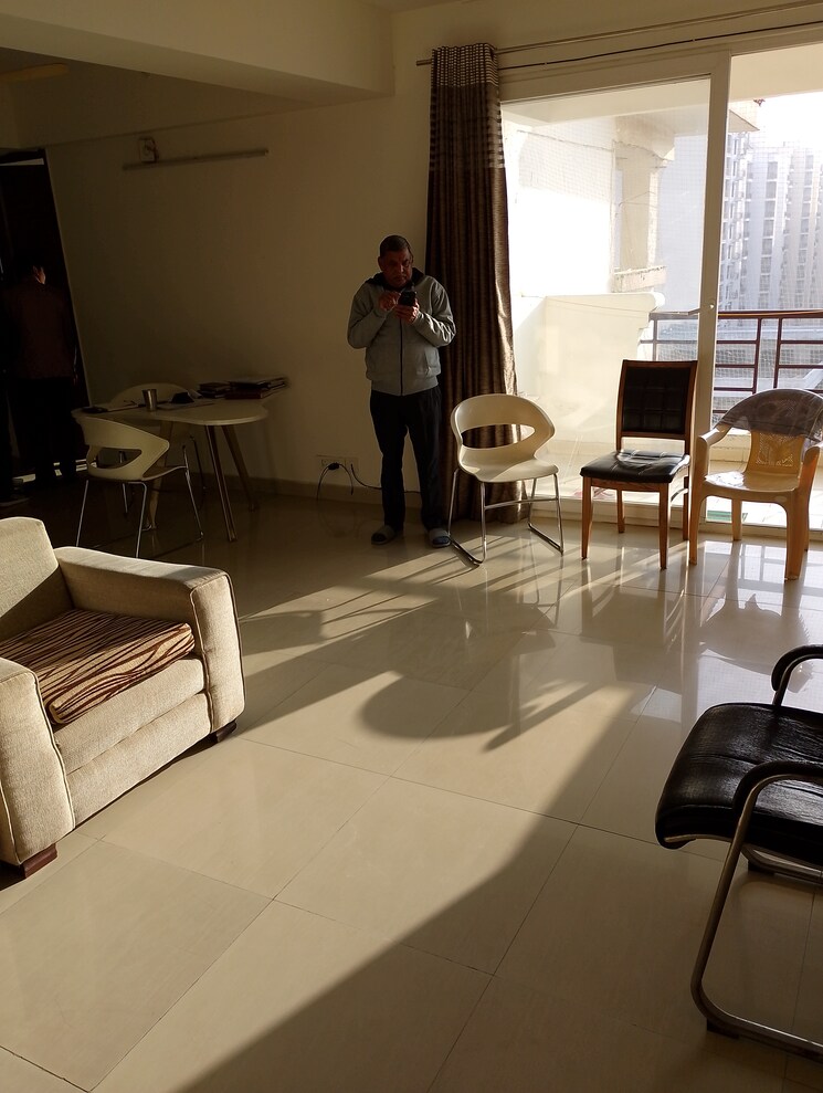 Master Bedroom, ramprastha-city-the-edge-towers 3 Bedroom 1770 Sq.Ft. Apartment In Sector 37d Gurgaon 8091651