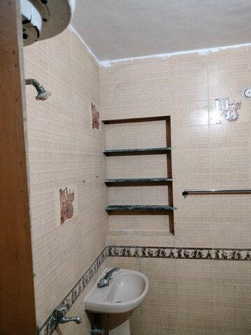 Bathroom in 2 BHK Builder Floor at Gomti Nagar – for Rent
