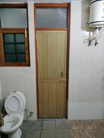 Bathroom in 2 BHK Builder Floor at Gomti Nagar – for Rent