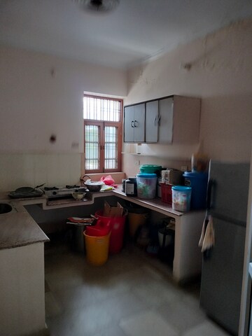 Kitchen in 2 BHK Builder Floor at Gomti Nagar – for Rent