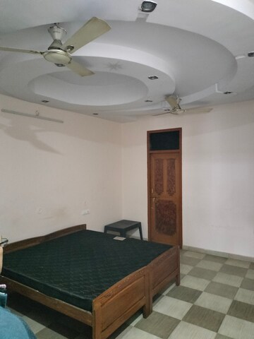 Bathroom in 2 BHK Builder Floor at Gomti Nagar – for Rent