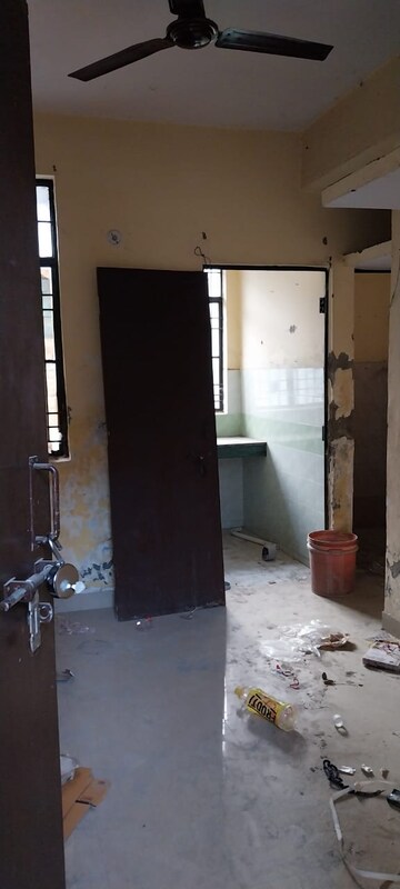 Living Room in 1 BHK Apartment at Sector 10 Greater Noida – for Rent