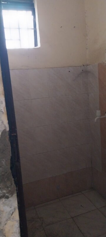 Room in 1 BHK Apartment at Sector 10 Greater Noida – for Rent