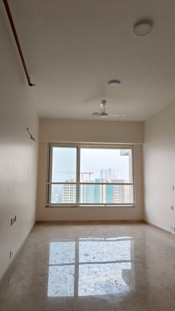 Room in 3 BHK Apartment at Kalpataru Radiance, Goregaon West – for Sale