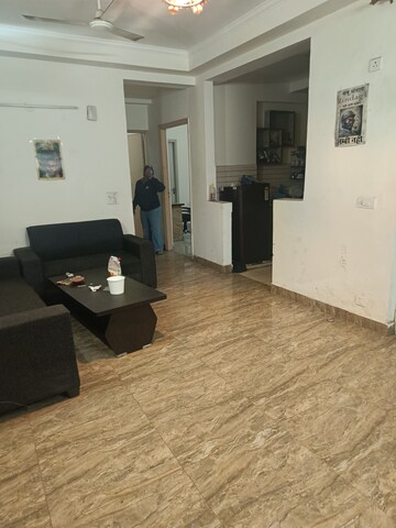 Master Bedroom in 3 BHK Apartment at Amrapali Silicon City, Sector 76 – for Rent