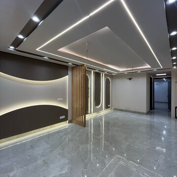 Room in 4 BHK Builder Floor at Chattarpur – for Sale