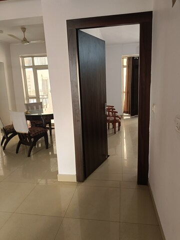 Room in 4 BHK Apartment at Futec Gateway, Sector 75 – for Rent