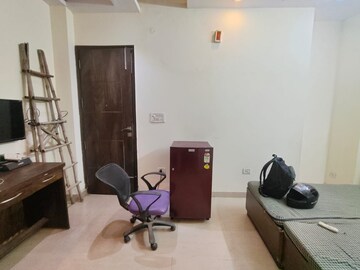 Living Room in 1 RK Apartment at Ansal Sushant Lok I, Sector 43 – for Rent