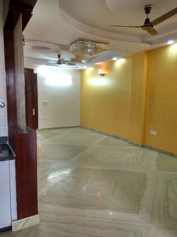 Bedroom in 3 BHK Builder Floor at Green Homes, Niti Khand – for Rent