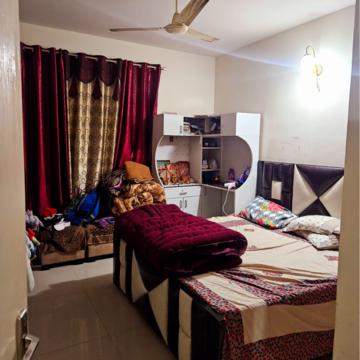 Bedroom in 2.5 BHK Apartment at Ambala Highway – for Rent