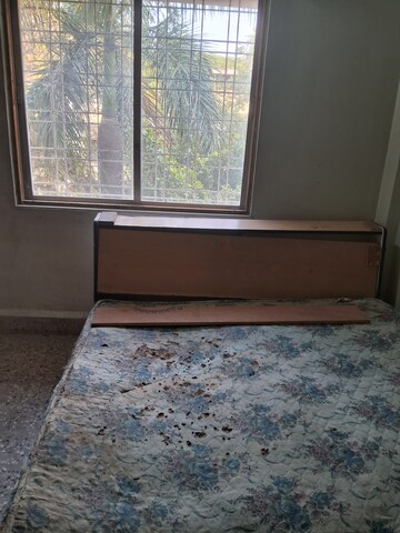 Room in 2 BHK Apartment at Beharay Rathi Visava Park, Aundh – for Rent