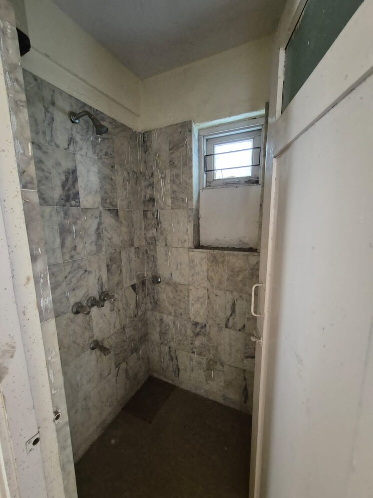 Bathroom, vasant-vihar-complex 1 Bedroom 650 Sq.Ft. Apartment In Pokhran Road No Two Thane 8091818