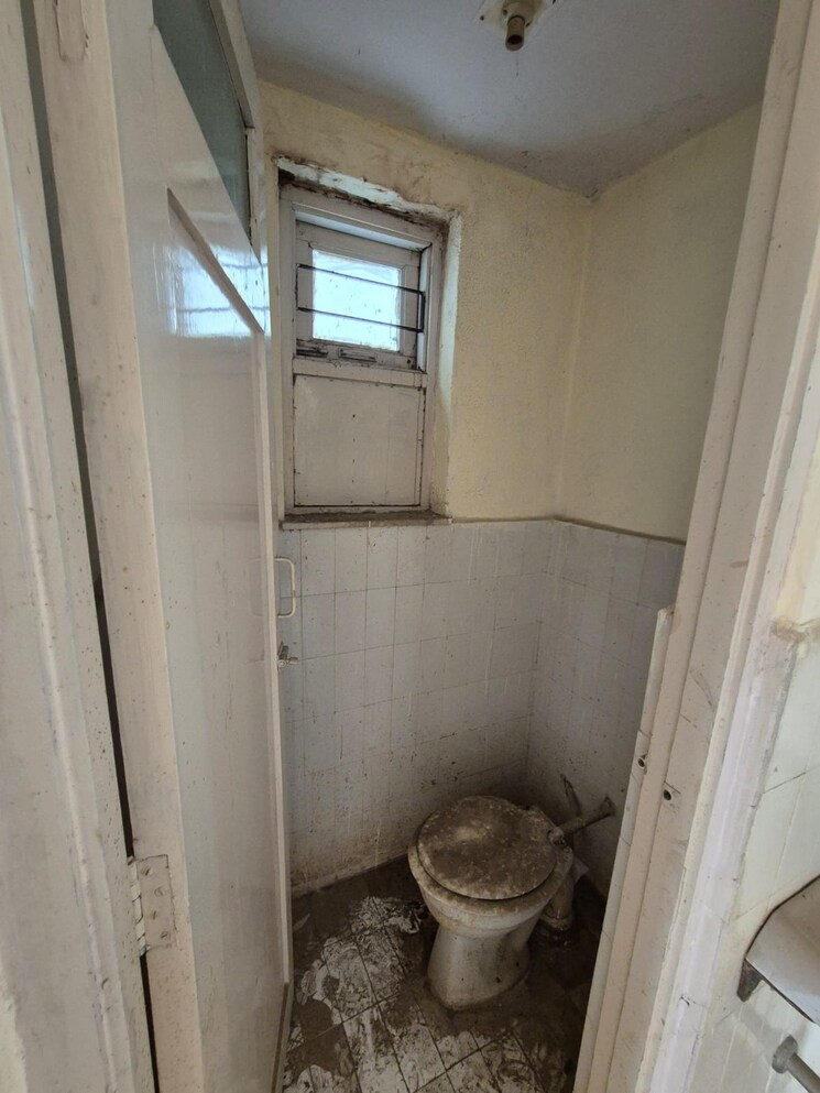 Bathroom, vasant-vihar-complex 1 Bedroom 650 Sq.Ft. Apartment In Pokhran Road No Two Thane 8091818