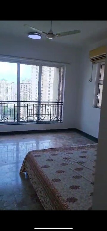 Room in 3 BHK Apartment at Hiranandani Estate Fiona, Ghodbunder Road – for Sale