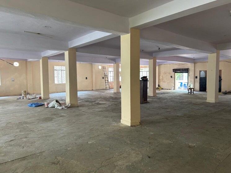  Parking, sector 63 Commercial Office Space 6000 Sq.Ft. In Sector 63 Noida 8091845