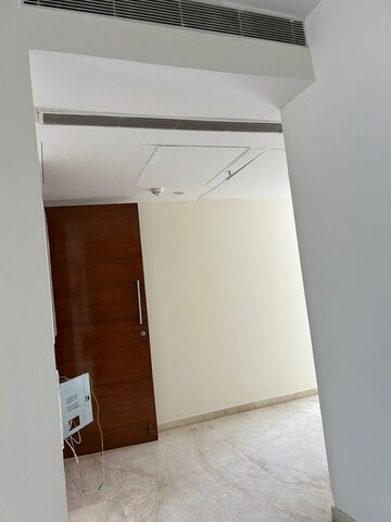 Room in 4 BHK Apartment at Mahagun Mezzaria, Sector 78 – for Rent