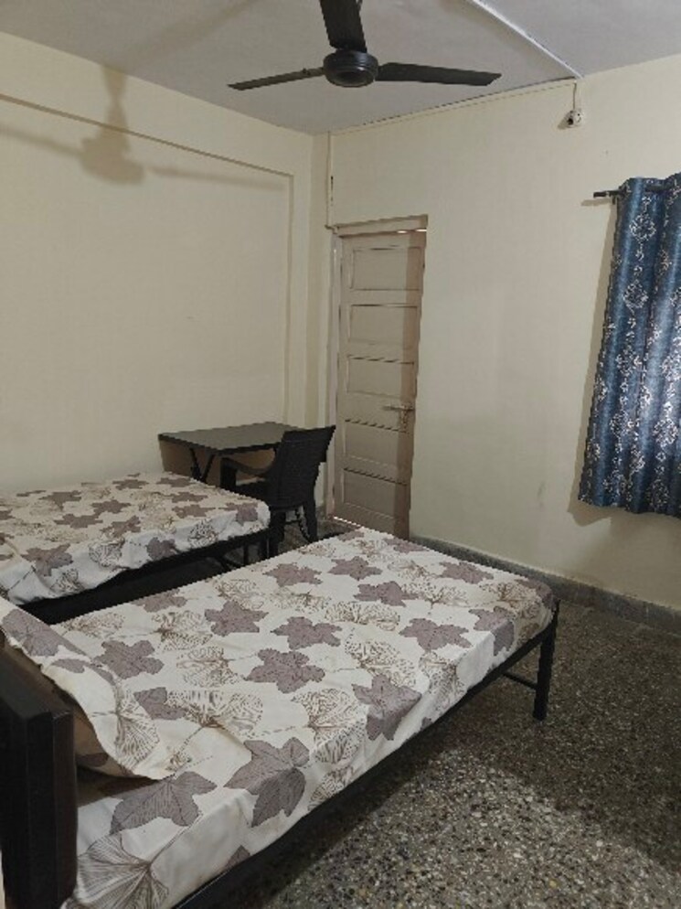 Room, nerul Pg For Boys & Girls In Nerul 8091895