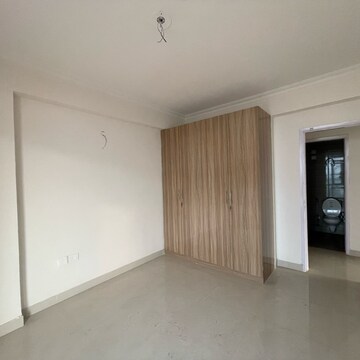 Room in 3 BHK Apartment at Pareena The Elite Residences, Gopalpur – for Sale
