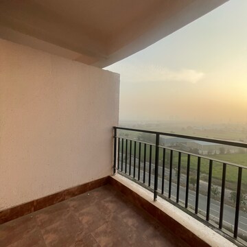 Room in 3 BHK Apartment at Pareena The Elite Residences, Gopalpur – for Sale