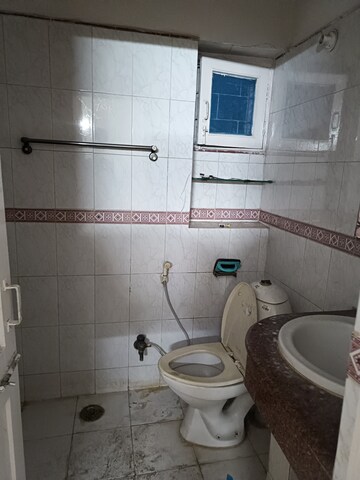 Bathroom in 2 BHK Apartment at Arun Vihar, Sector 29 – for Rent