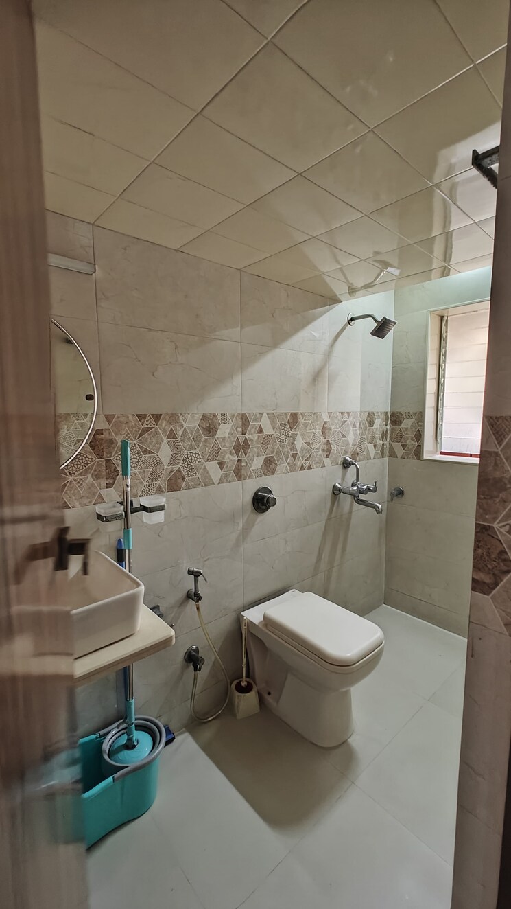 Bathroom, shiv-parvati-apartments-andheri 2 Bedroom 1050 Sq.Ft. Apartment In Andheri West Mumbai 8091985