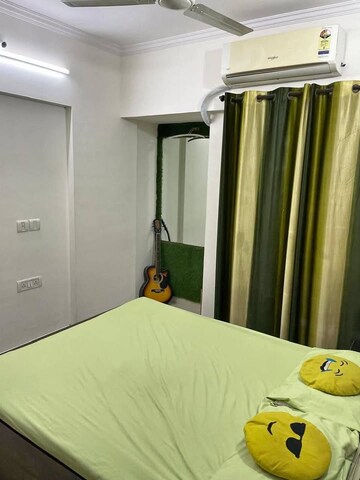 Bedroom in 1 BHK Apartment at Kurla East – for Rent