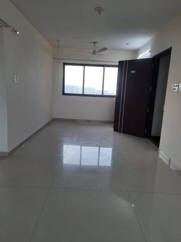 Room in 2 BHK Apartment at Runwal Symphony, Santacruz East – for Rent