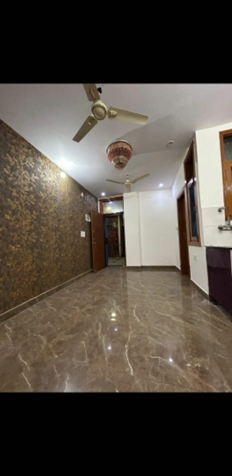 Bathroom, kanha-apartments-indirapuram 2 Bedroom 950 Sq.Ft. Builder Floor In Shakti Khand 2 Ghaziabad 8092086