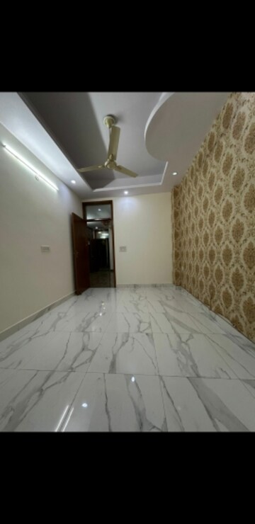 Bedroom in 2 BHK Builder Floor at Kanha Apartments Indirapuram, Shakti Khand 2 – for Sale