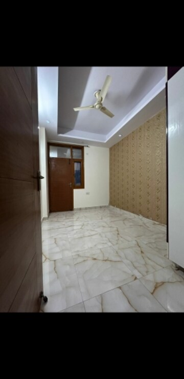Room in 2 BHK Builder Floor at Kanha Apartments Indirapuram, Shakti Khand 2 – for Sale