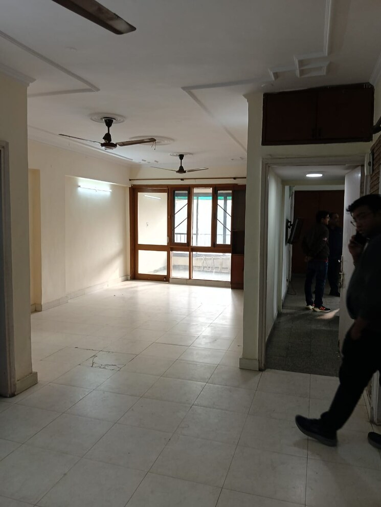 Living Room, ip extension 3 Bedroom 1600 Sq.Ft. Apartment In Ip Extension Delhi 8092108