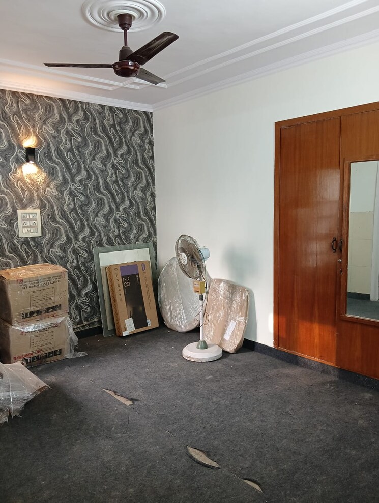 Room, ip extension 3 Bedroom 1600 Sq.Ft. Apartment In Ip Extension Delhi 8092108