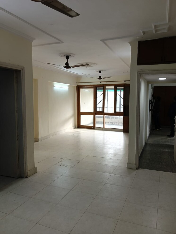Room, ip extension 3 Bedroom 1600 Sq.Ft. Apartment In Ip Extension Delhi 8092108