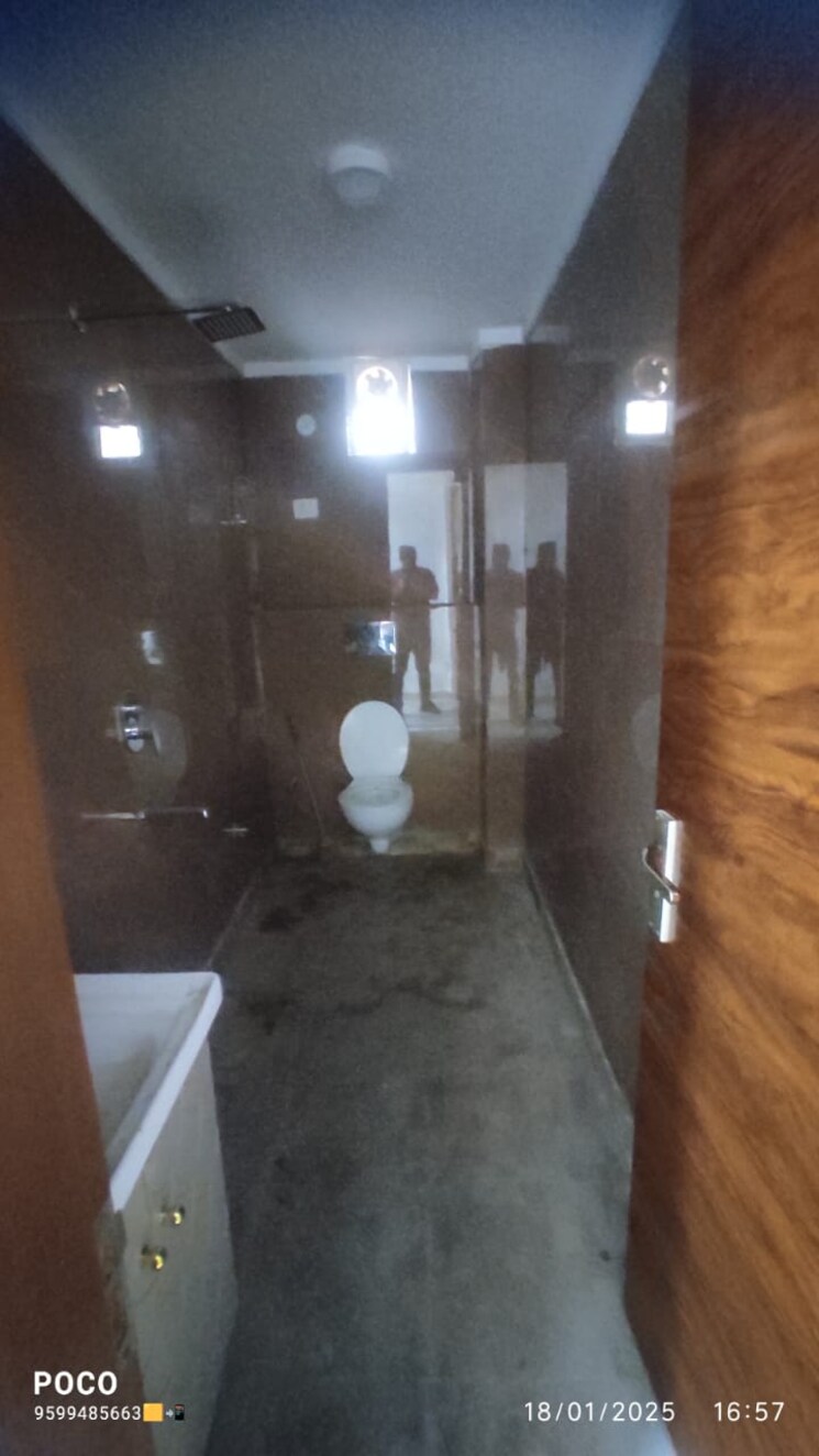  Parking, mehrauli 3 Bedroom 1200 Sq.Ft. Builder Floor In Mehrauli Delhi 8092137