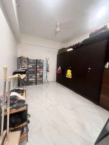 Bedroom in 2 BHK Apartment at Juhu – for Rent