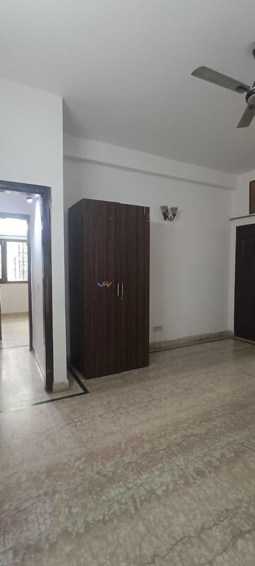 Building Lobby in 2 BHK Builder Floor at RWA Apartments Sector 41, Sector 41 – for Rent