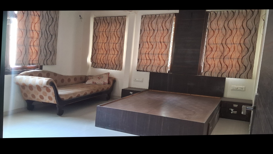 2 BHK + Pooja Room Apartment For Sale in Kalptaru Flats Furnished