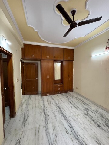 Bedroom in 3 BHK Builder Floor at Greater Kailash Part 3 – for Rent
