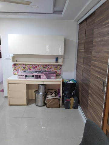 Furnished Amenities in 2 BHK Apartment at Manek Complex , Sector 28 – for Rent
