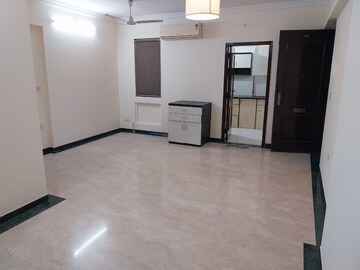 Room in 2 BHK Apartment at Hiranandani Avalon, Powai – for Rent