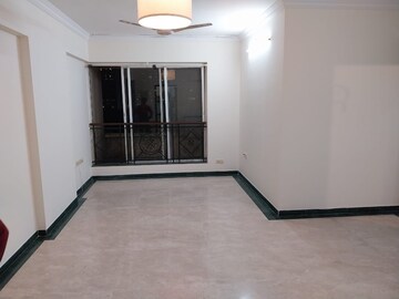 Room in 2 BHK Apartment at Hiranandani Avalon, Powai – for Rent