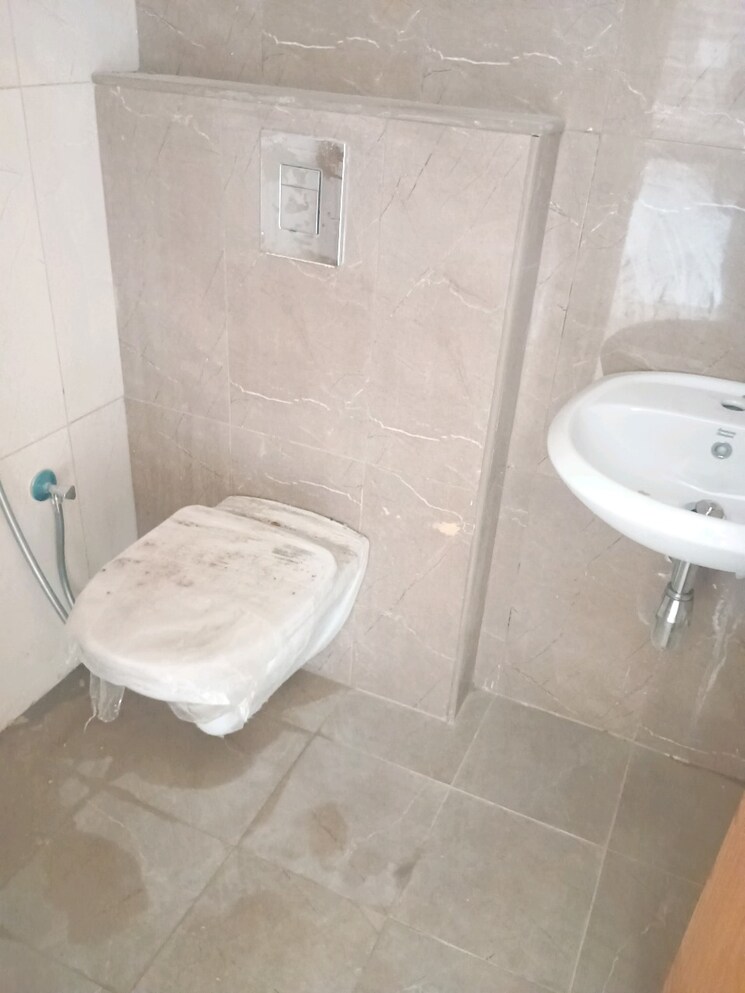 Bathroom, indis-viva-city 3 Bedroom 2595 Sq.Ft. Apartment In Kondapur Hyderabad 8092301