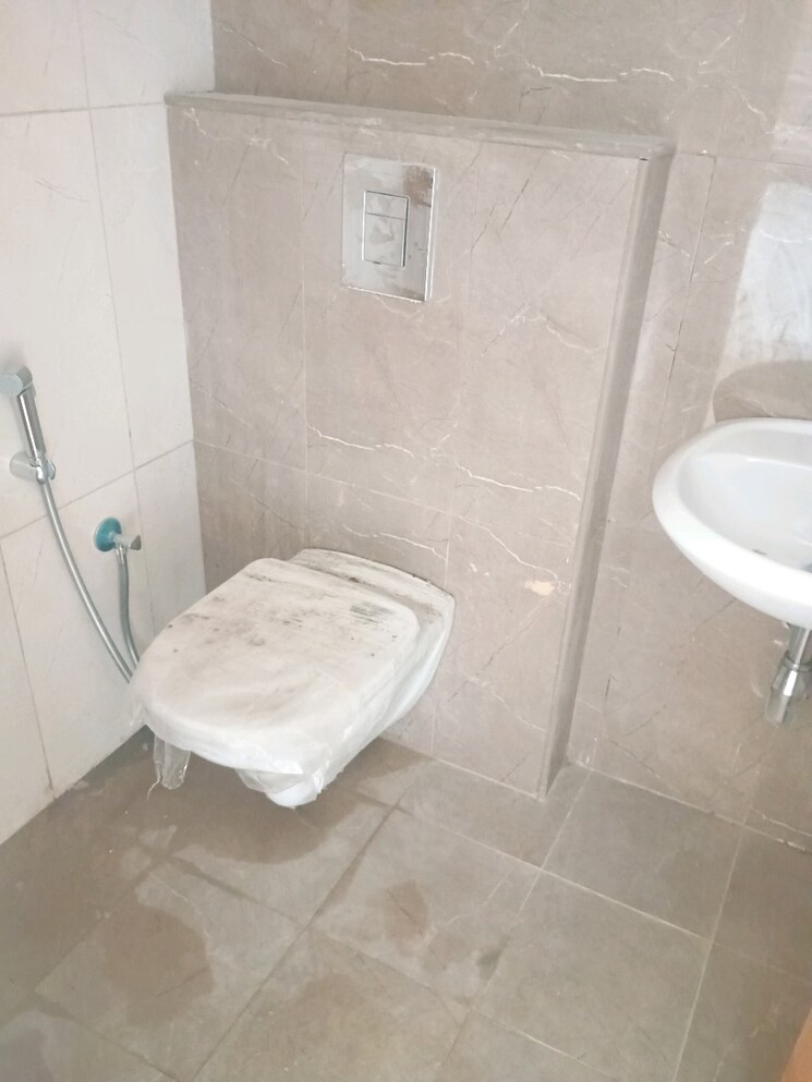 Bathroom, indis-viva-city 3 Bedroom 2595 Sq.Ft. Apartment In Kondapur Hyderabad 8092301