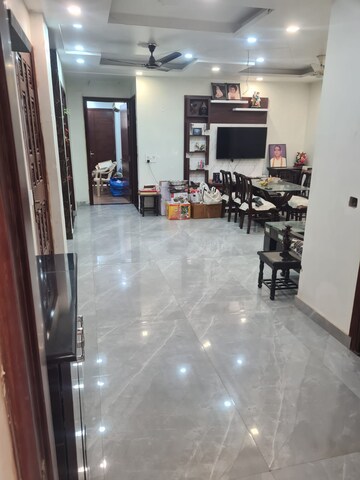 Parking in 4 BHK Villa at Sector 50 – for Rent
