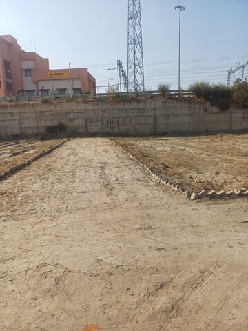  Plot For Sale in Bhopani Village