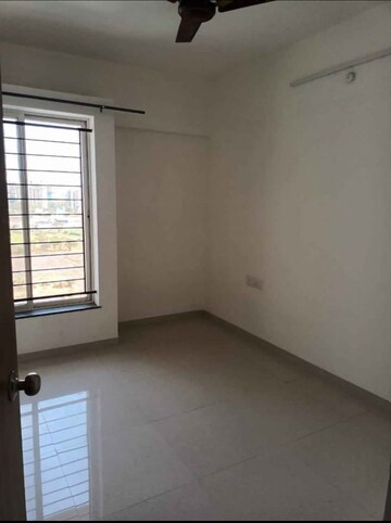 Room in 2 BHK Apartment at Kohinoor Nano Homes, Ravet – for Rent
